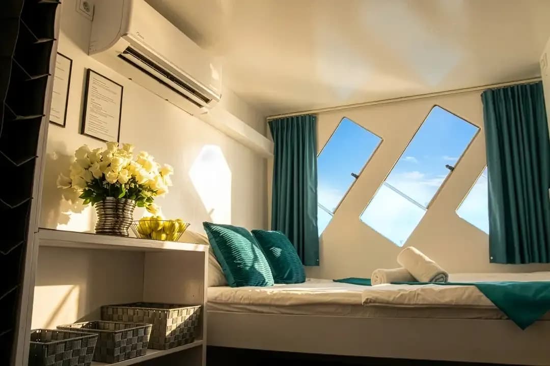 Standard Cabin Upper Deck