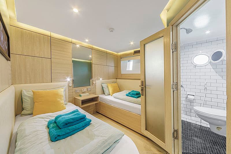 Standard Twin Lower Deck