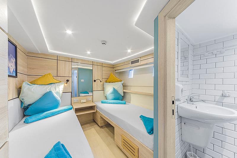 Standard Twin Lower Deck